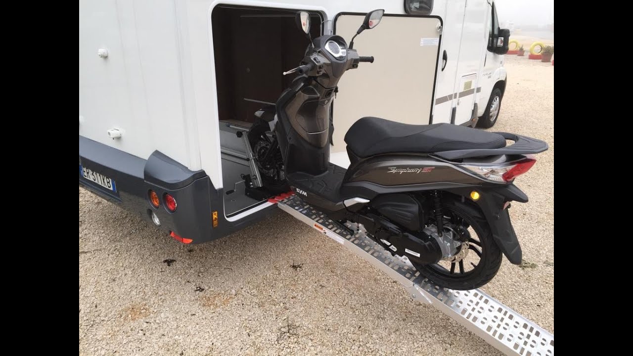 Messevideo: Pollicino Mopedheis/rampe - YouTube