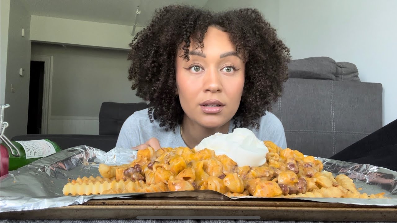 FRYday Chili Mac Loaded Fries! Being a surface level person & wanting to change that.