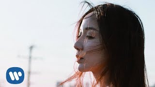 婁藝瀟 Loura Lou - 繾綣 Lingering (Official Music Video)