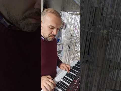 يوم ما تنسى تامر عاشور 