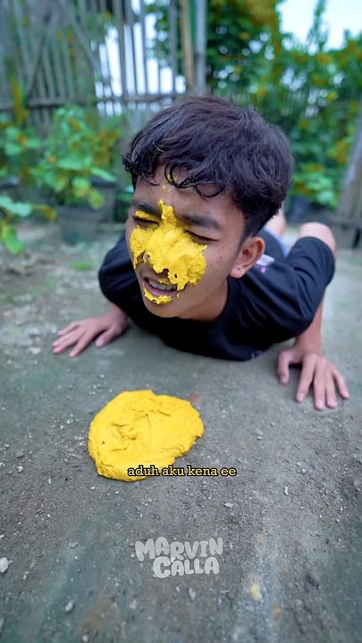 mangkanya kalo jalan Liyat Liyat 😱🤣