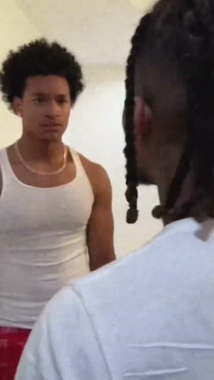 I had to cut the camera and knock dawg out for lookin at me crazy smh…#ddg #imgeekin
