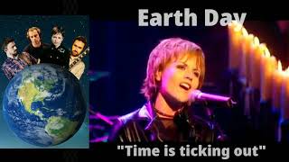 Download Lagu The Cranberries - Time is ticking out, Live Vicar St. 2000 (Earth Day) MP3