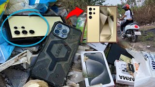 What??😲 Samsung Galaxy S24 Ultra & iPhone 15 Pro Max in the Landfill