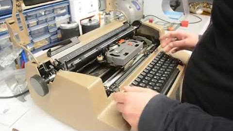 Opening an IBM Selectric III