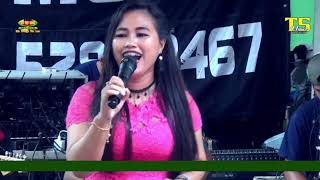 Download Lagu mawar putih-voc.keke amelia//TS MUSIK MP3
