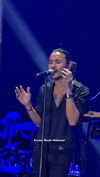 Bikin meleleh aja 💯 Ello dengan Goyangannya 🔥🔥🔥 Dinda Dewa 19 #konsermusikmakassar #shorts