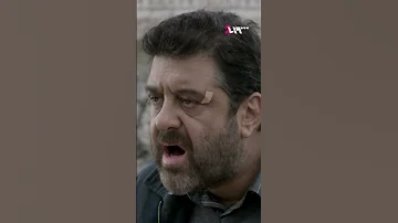 وقالها لازم شيخ الضيعة يقرا على راسك دقيقة صمت 