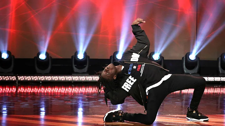 Viral Dancer Salif Gueye Wows Ellen with His Micha...