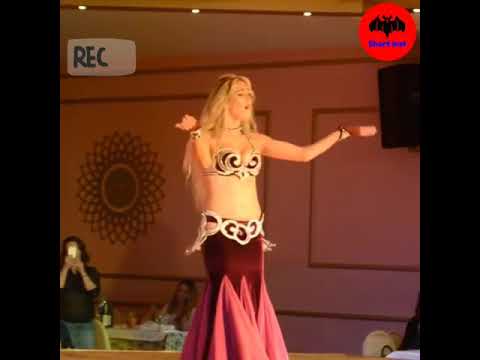 Arap Dansözler Bu Dansöze Özeniyor