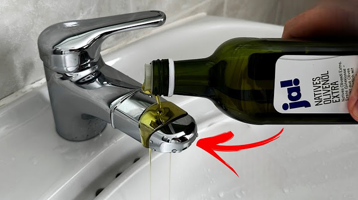 Pour olive oil on the taps and be amazed at what happens➡️SMART CLEAN🧼🚿