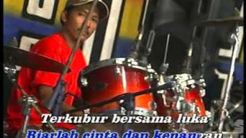 Evie Tamala - Akhir Sebuah Cerita [Official Music Video]