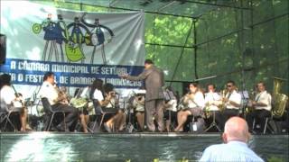 Banda Filarmónica da Academia Musical União e Trabalho de Sarilhos Grandes - TROIKA