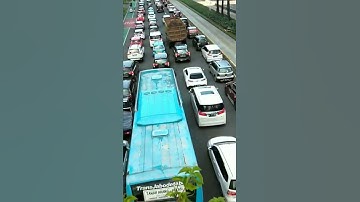 PEMANDANGAN DI JL JEND SUDIRMAN JAKARTA⁉️ #shorts #subscribe #macet #jakarta #indonesia