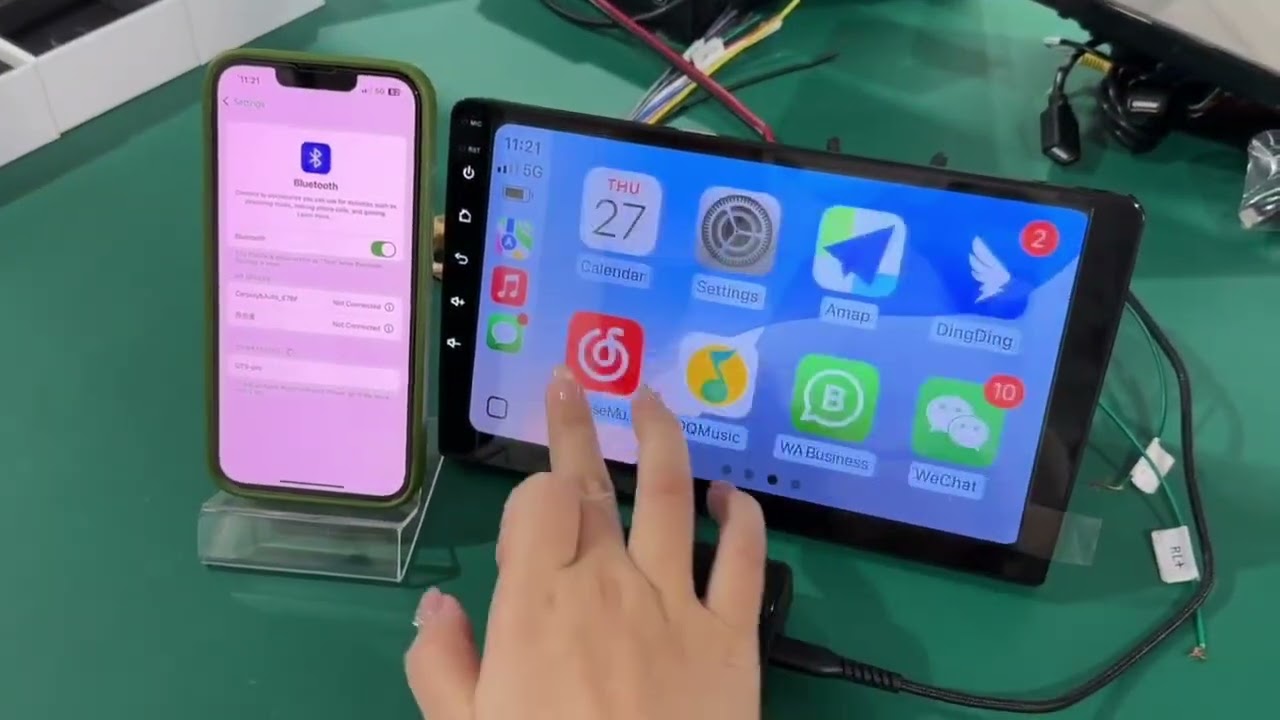 Easy Connection and CarbitLink to Wireless CarPlay & wireless Android auto for original multimedia