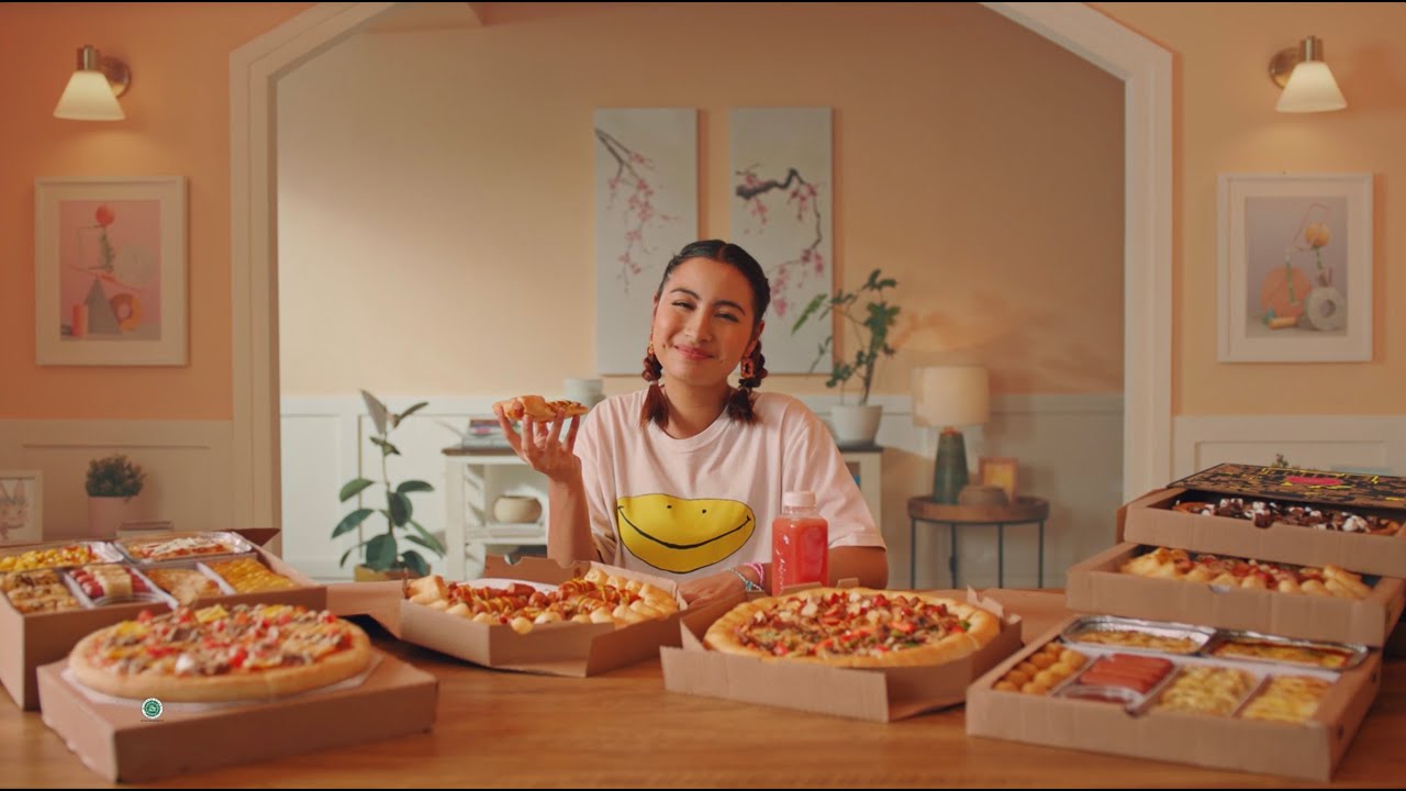 Pizza Hut commercial