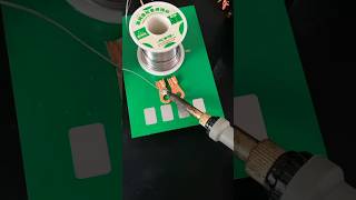 This 37% lead Wire Makes Soldering So Much Easier 🔥#soldering #diyrepair #satisfying #electronics
