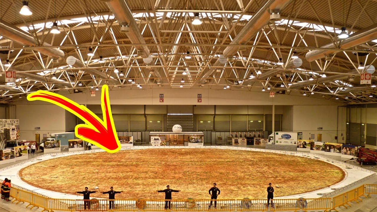 The Biggest Pizza In The World 🍕