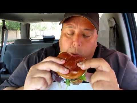 Wendy's® Bacon Mozzarella Burger REVIEW!