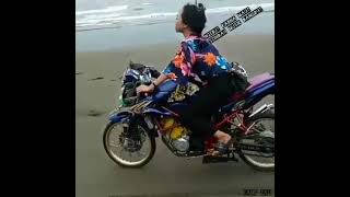 story wa//cewek cantik naik cb 150 r modif minimalis