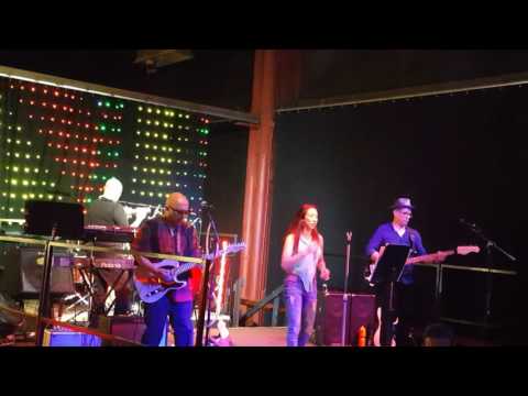 Ooh La La At Sunland Park