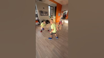 Провел защитнику между ног 🏀 #streetball #tricks #freestyle #basketball #dimavasilov #язакрутил