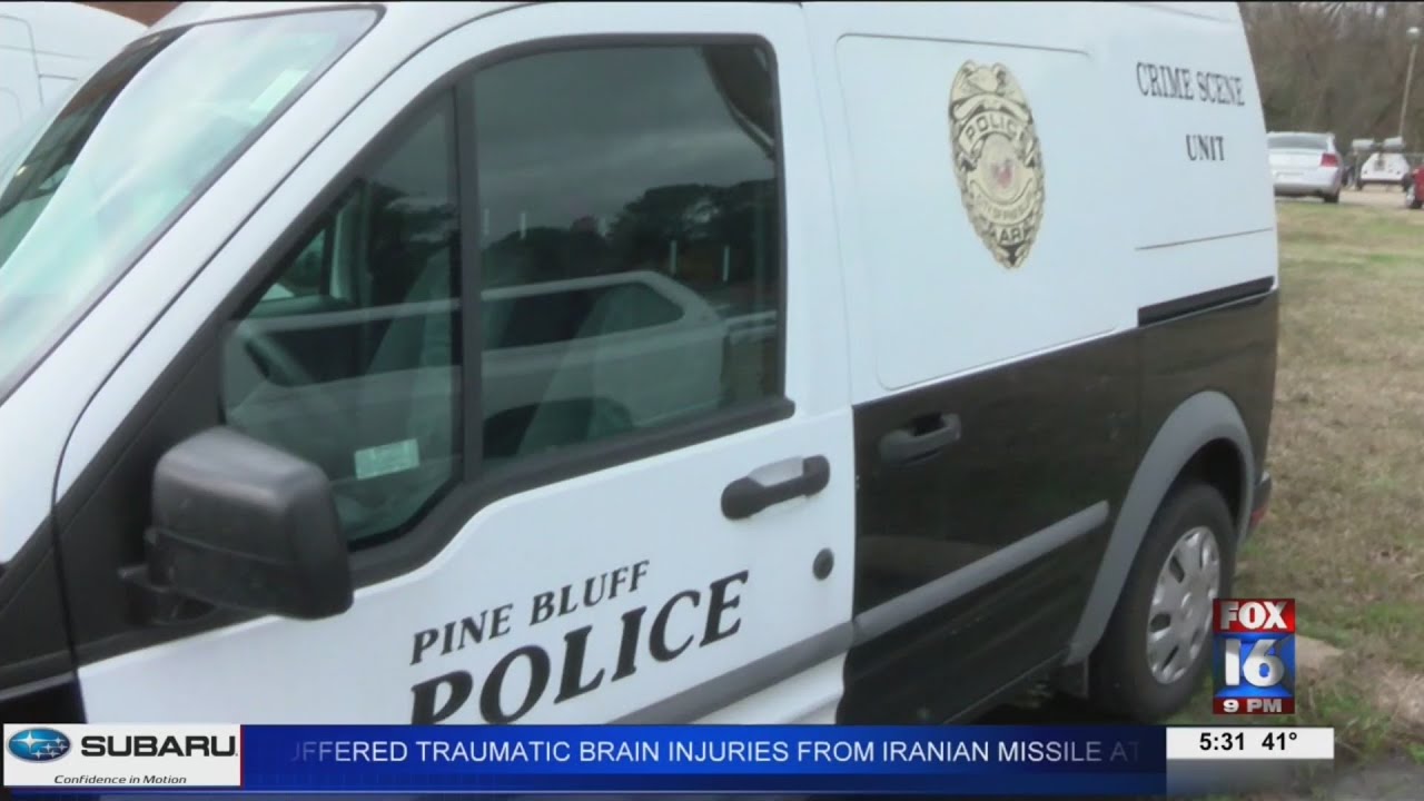 Liquor store cashier shot during robbery in Pine Bluff, police ...