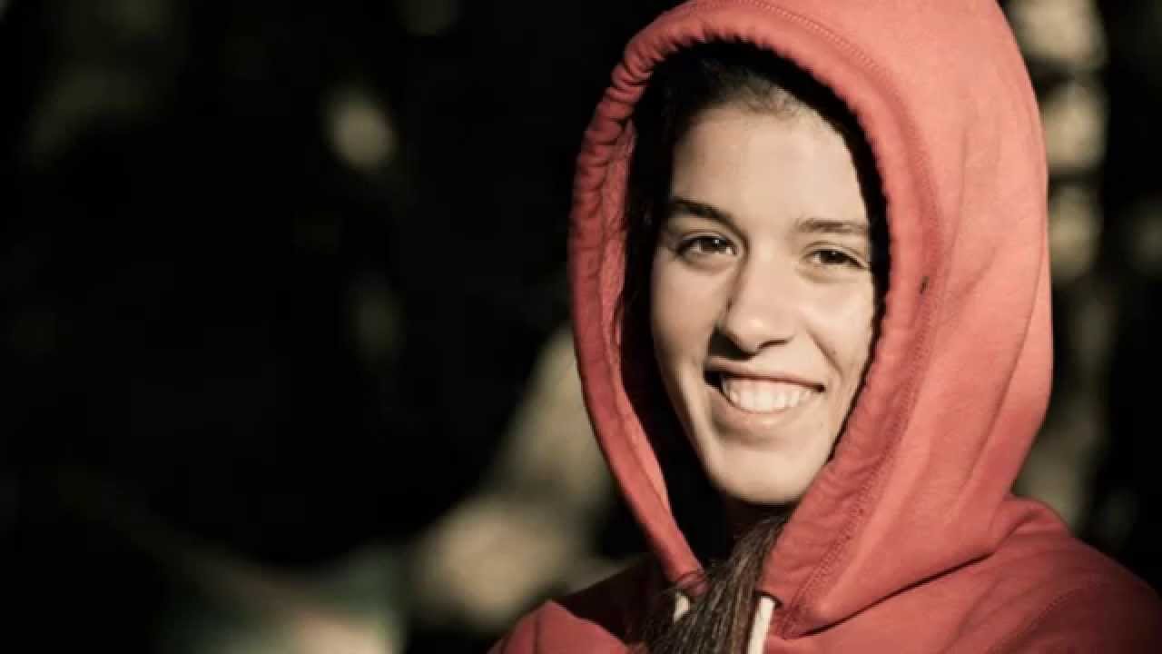 "Tumbas de la Gloria" por Lucia Nicholson y Sergio Romano YouTube