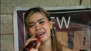 WAE RITENGNGA PADANGE Cover By  Pipit Arfas