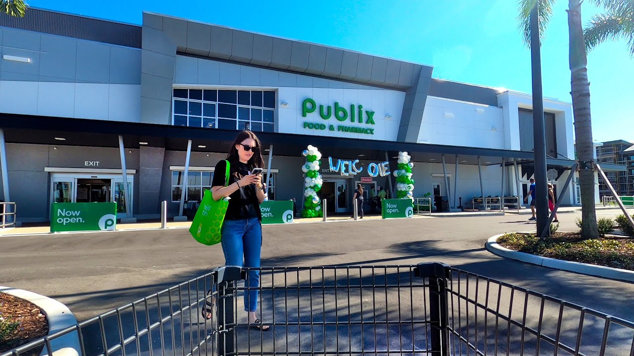 Publix Grand Opening on Daryl Carter Parkway in Lake Buena Vista