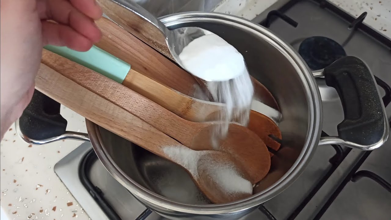 inanilmaz yontem tencere kapagi ile koltuk temizligi koltuklar lekesiz piril piril olacak youtube