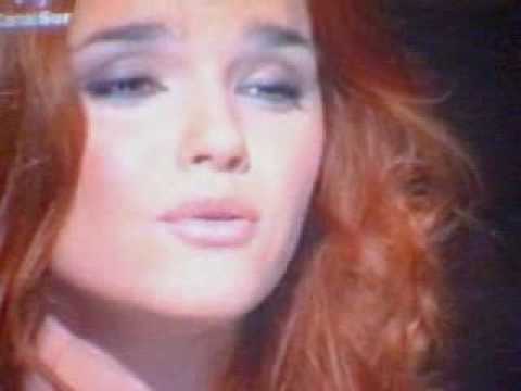 Melody Ruiz- Besos de Cristal - YouTube