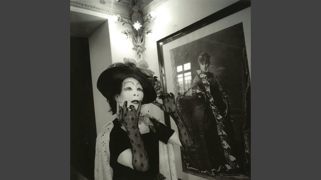 Guarda Shake That Devil su YouTube Guarda Shake That Devil su YouTube