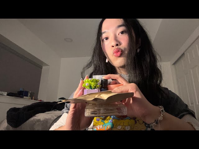 ASMR trigger assortment 🎰 (fast and aggressive tapping)