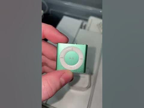 1st gen iPod shuffle. I found it in my mums old MacBook case : r/ipod