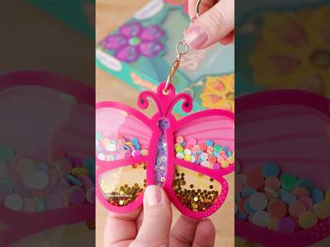 Obsessed with with these sensory glittery fun Skillmatics shake-its keychains! ✨💗 #kidscrafts