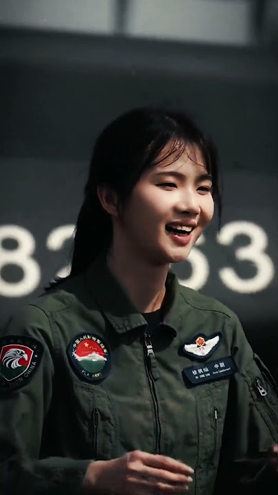 Xu Fengcan makes a shining debut at Zhuhai Air Show#XuFengcan#straight20female pilot#orientalfemale