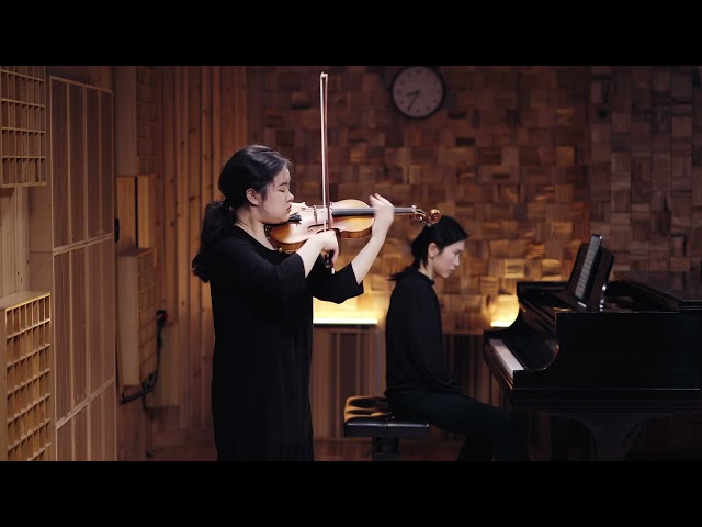 Yuqing Li play Tchaikovsky Violin Concerto Op.35 Movement 1 class=