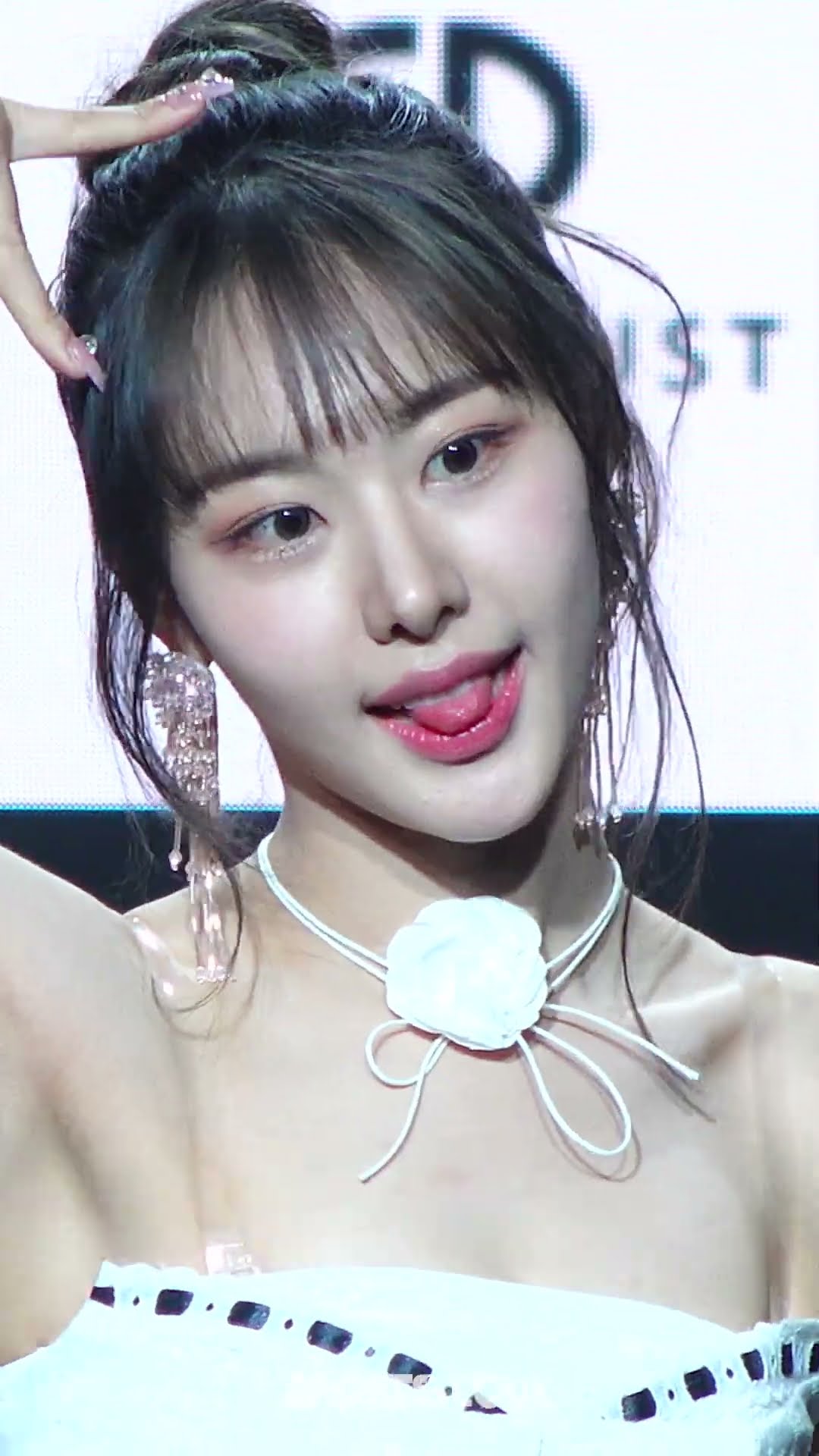 비웨이브 제나, 요정의 깜찍한 미소