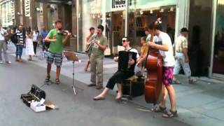 Quartet busking in Vienna - Por Una Cabeza Resimi