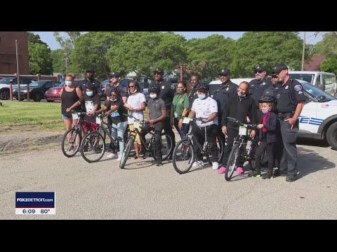 High achieving students from Trix Academy get new bikes from Detroit police