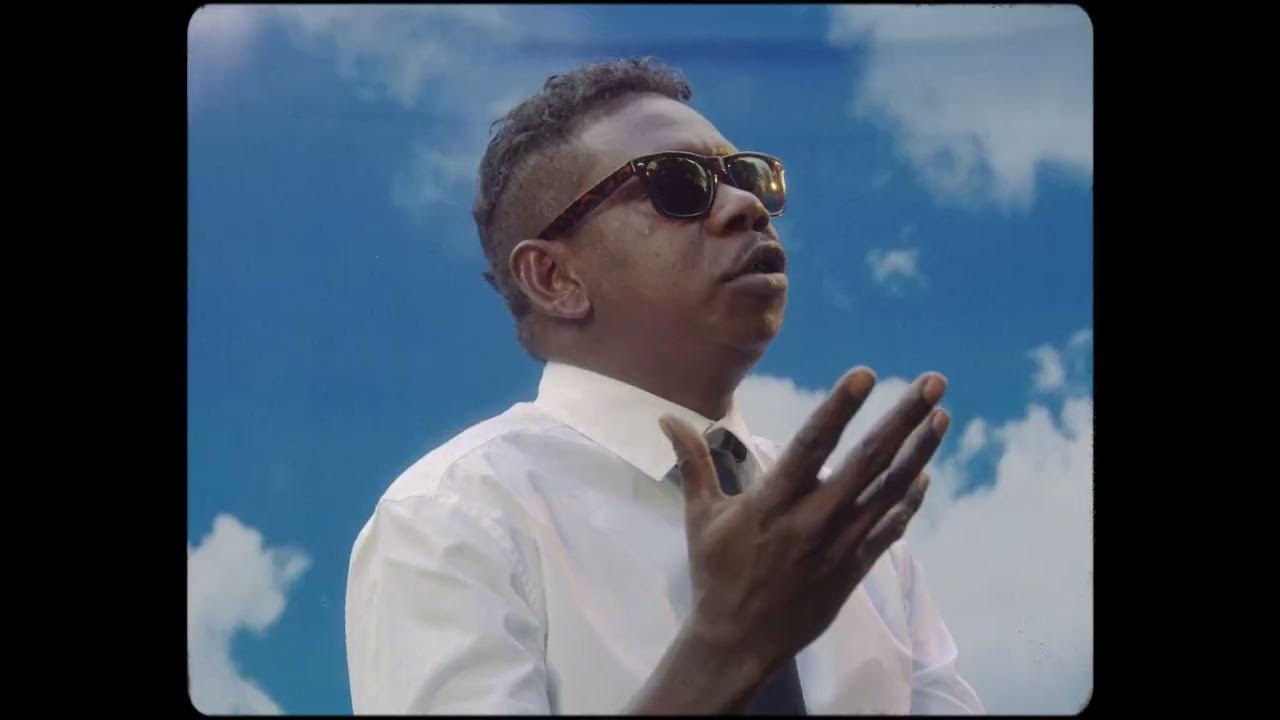 King Stingray - Cat 5 Cyclone (Official Music Video) King Stingray - Cat 5 Cyclone (Official Music Video)