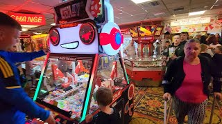 Video Game Arcade Tours - Les Harkers Amusements (Rhyl, Wales) 🇬🇧 screenshot 1