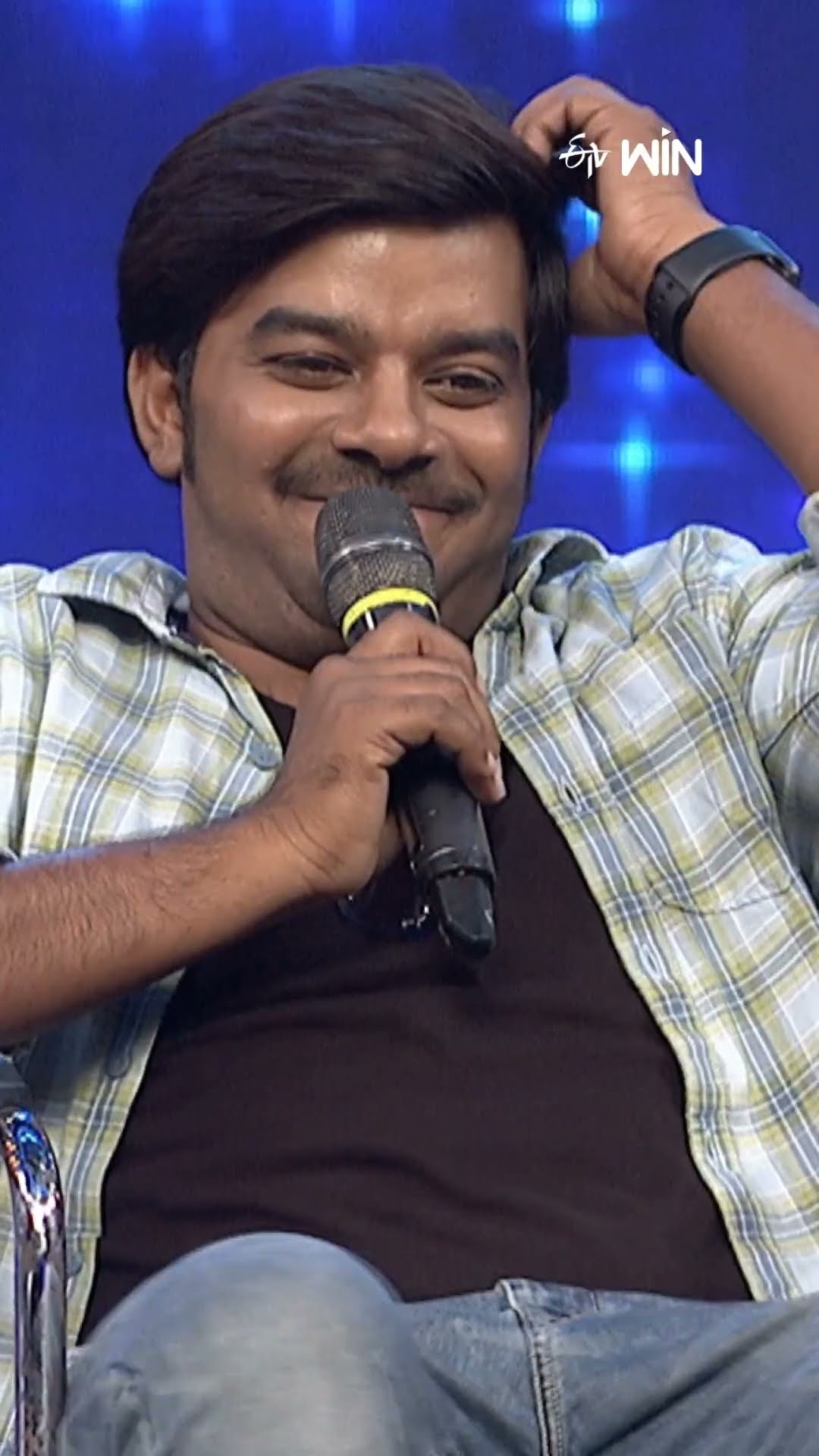 #shorts - సుధీర్ కాళ్ళకి చలనం తెప్పించడానికి ప్రదీప్ ప్రయత్నాలు..! #dheejodi #sudheer #pradeep