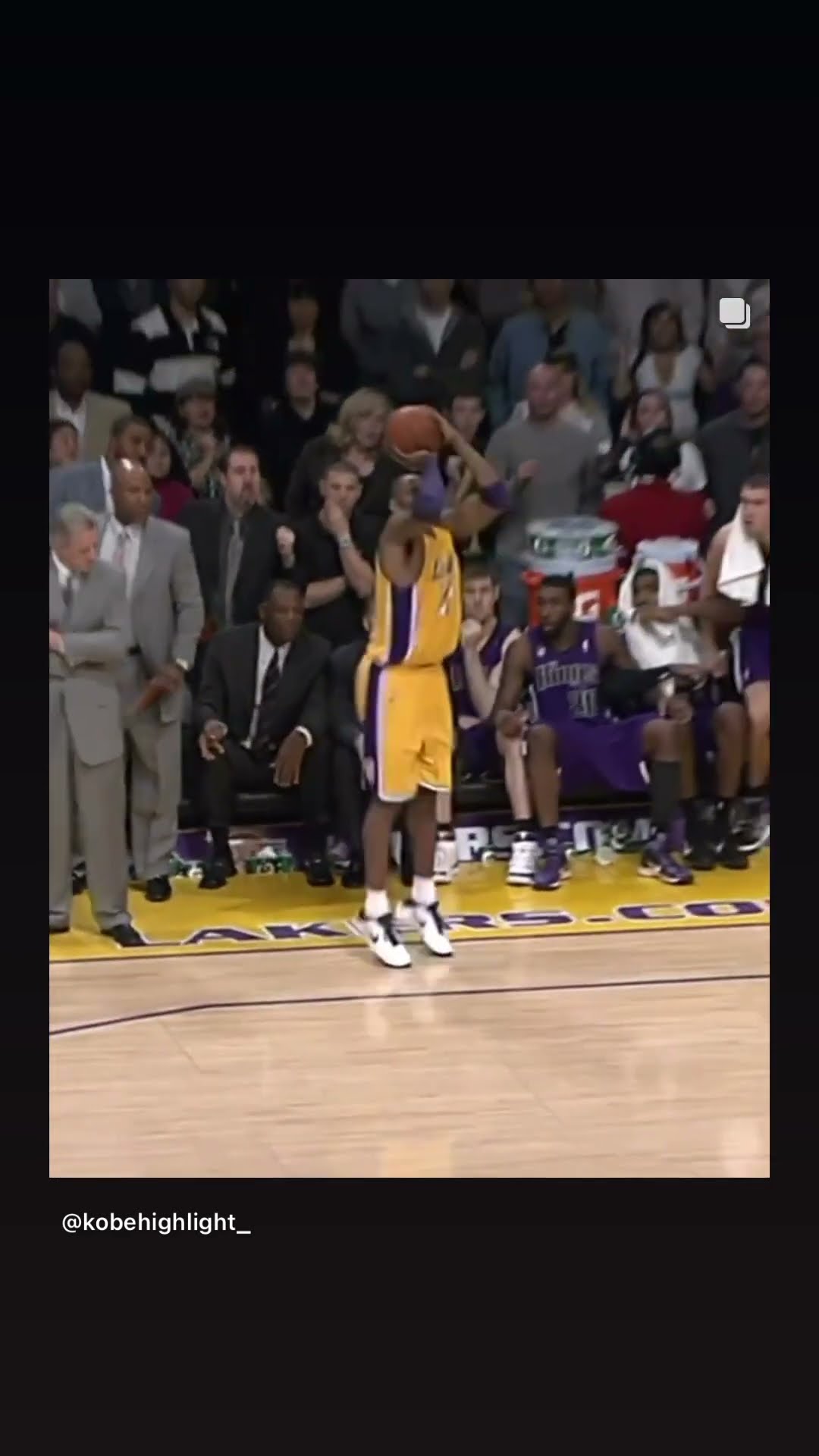 Kobe for the win #hoodnews #kobebryant #lakers #sacramentokings #gamewinner #basketball #kobe #omg