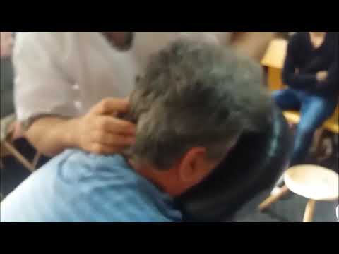 Tutorial - Masajul cervical la scaun ! - YouTube