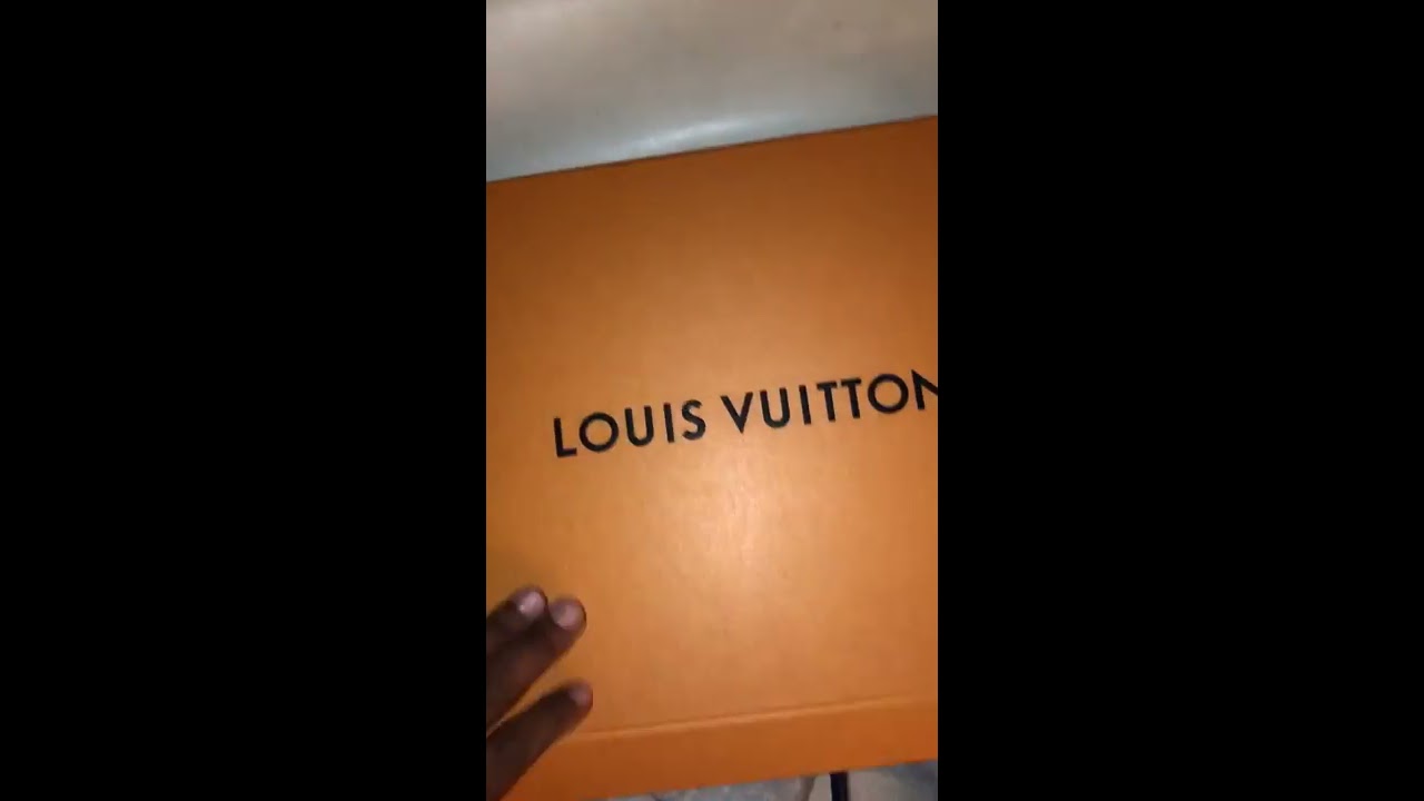 Louis Vuitton tweed polo w/half LV monogram - YouTube