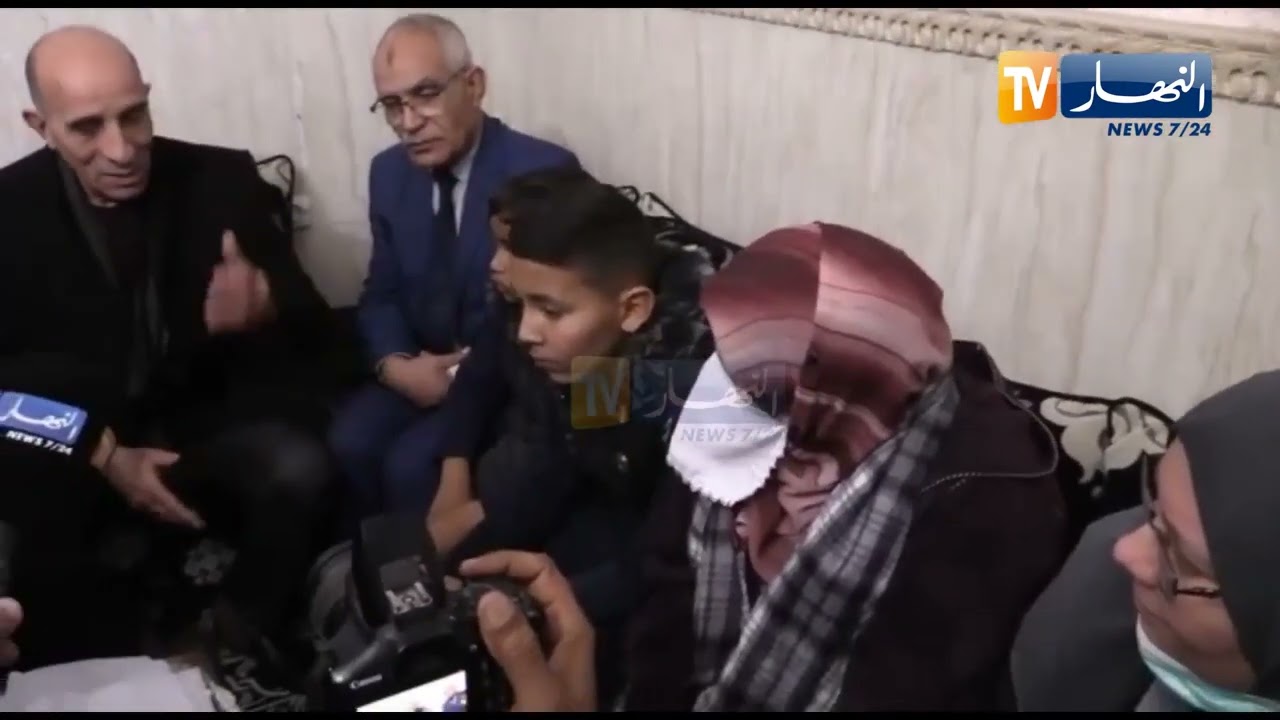 والي غليزان يمنح إعانة مالية لعائلتي العاملين المتوفيـ.ـين مؤخرا في حـ ـادث