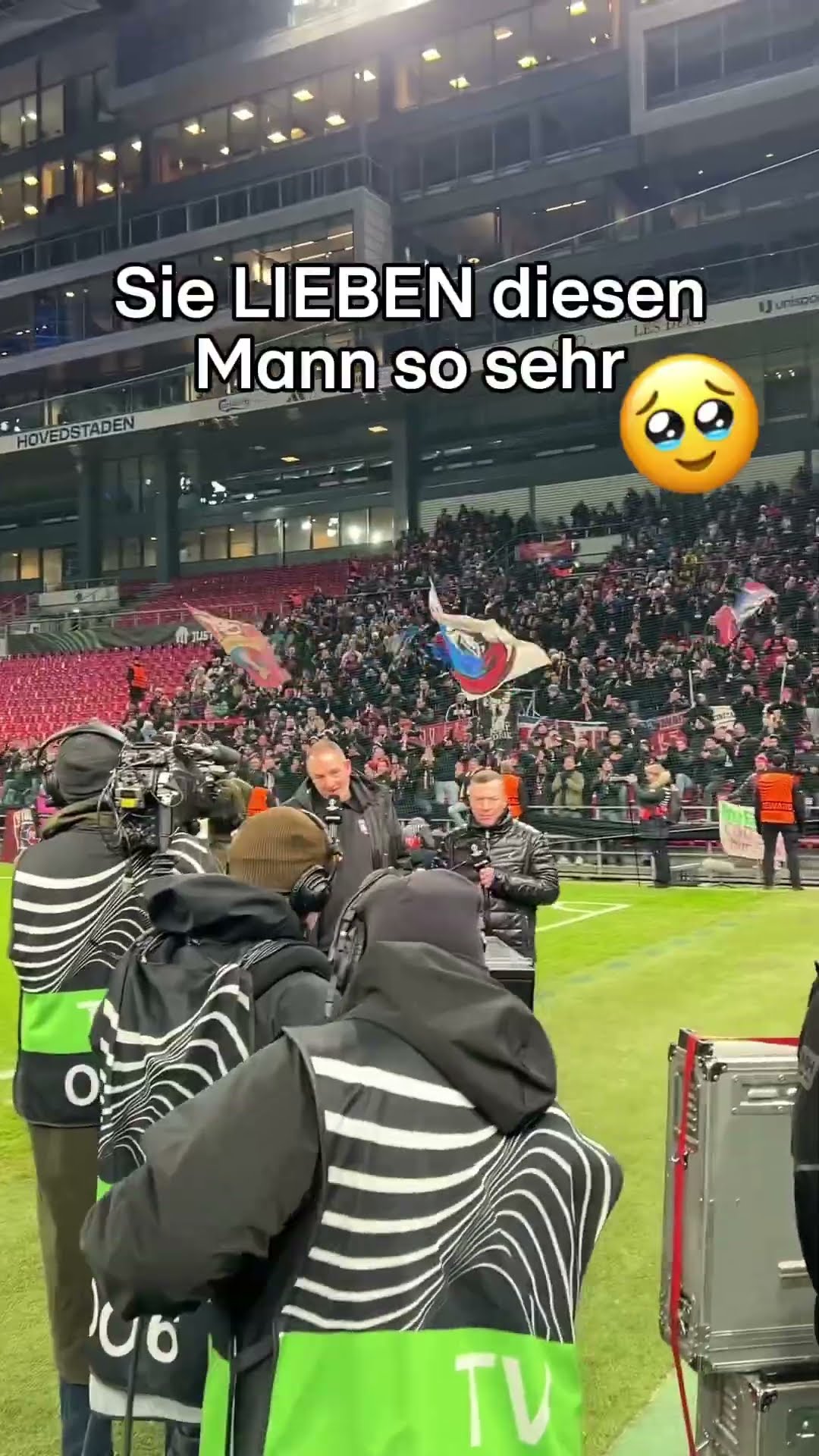 „FRAAAANK SCHMIIIIIDT“ ?❤️? #uel