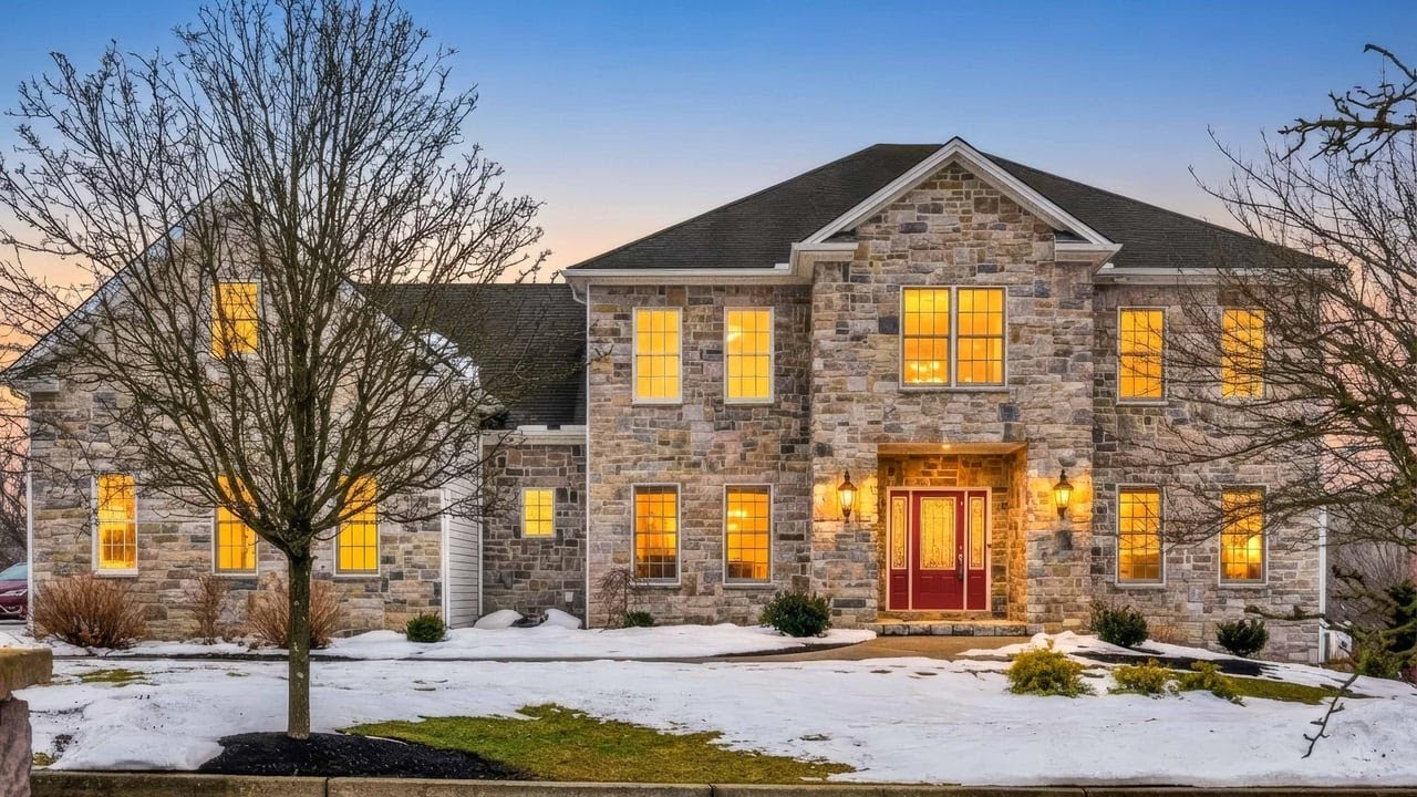 6443 McCormick Ln, Harrisburg, PA